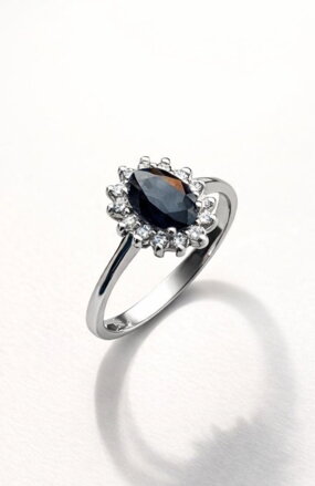 Dámsky prsteň so safírom a briliantami R032x